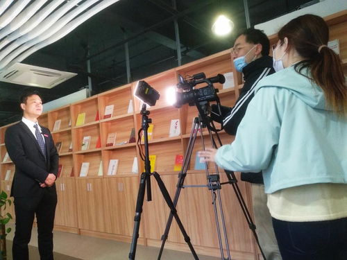 同舟戰(zhàn)疫，共迎花開——記學(xué)校抗擊疫情宣傳片中的禮儀服務(wù)力量